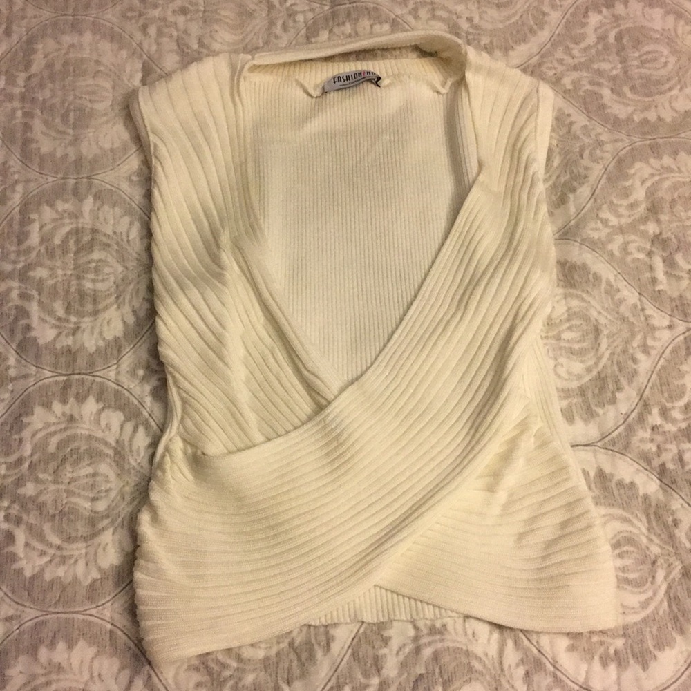 Sexy ribbed crop top.